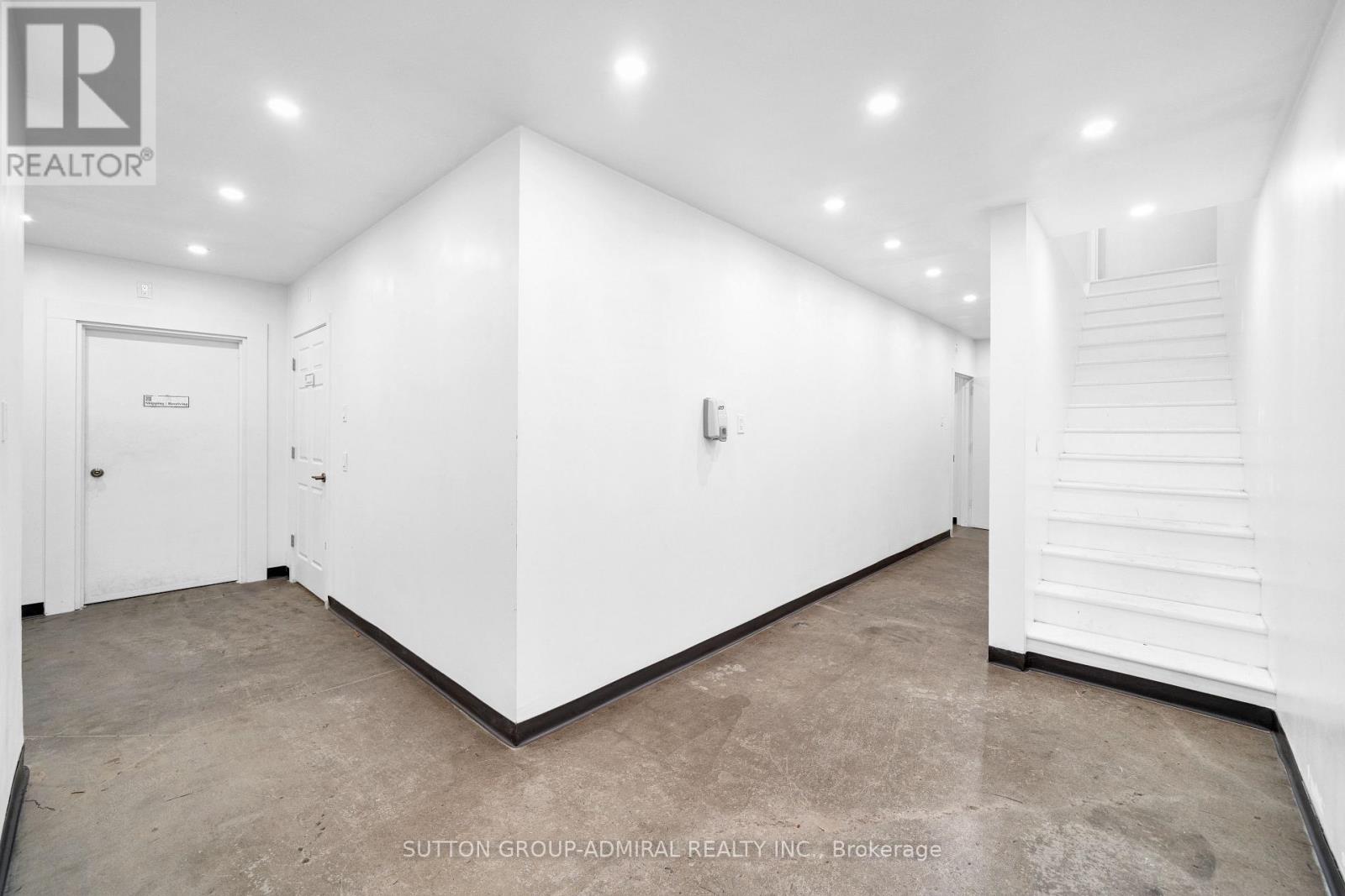 3 - 70 Vanley Crescent Property Photo 12