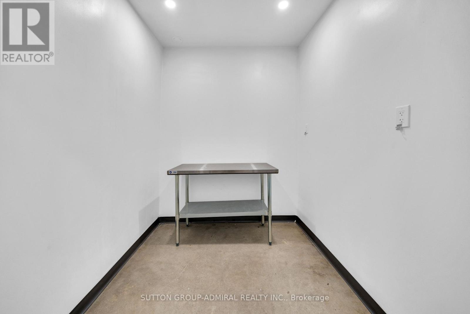 3 - 70 Vanley Crescent Property Photo 16