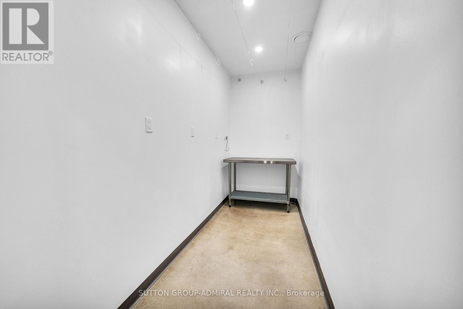 3 - 70 Vanley Crescent Property Photo 18