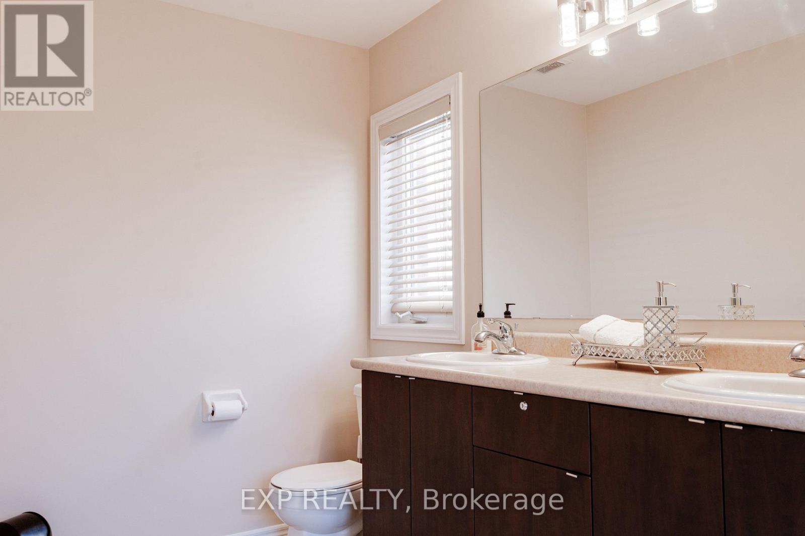 50 Kempsford Crescent Property Photo 9