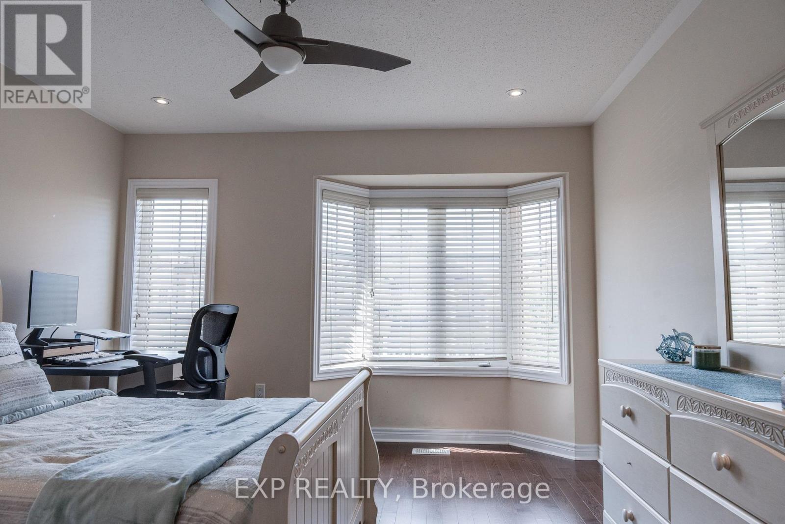 50 Kempsford Crescent Property Photo 11