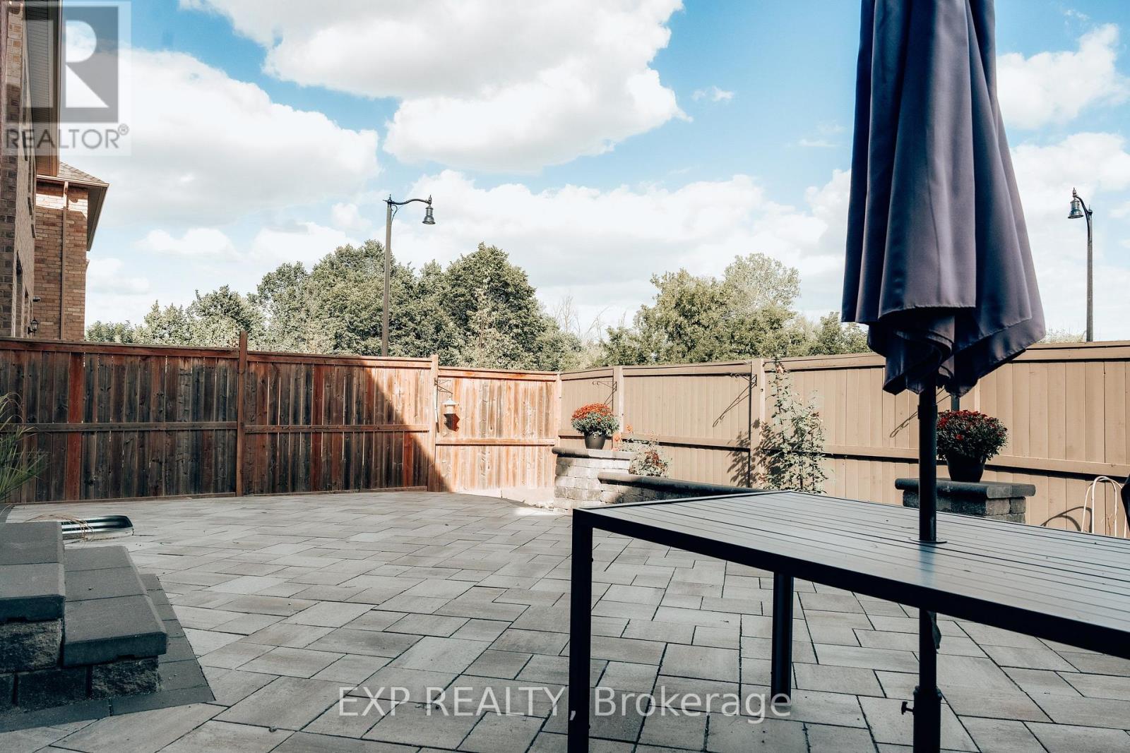 50 Kempsford Crescent Property Photo 14