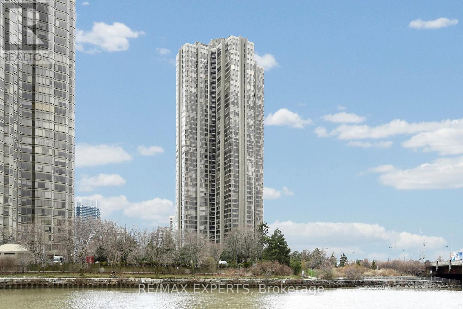 1609 - 2045 LAKE SHORE BOULEVARD Property Photo 1
