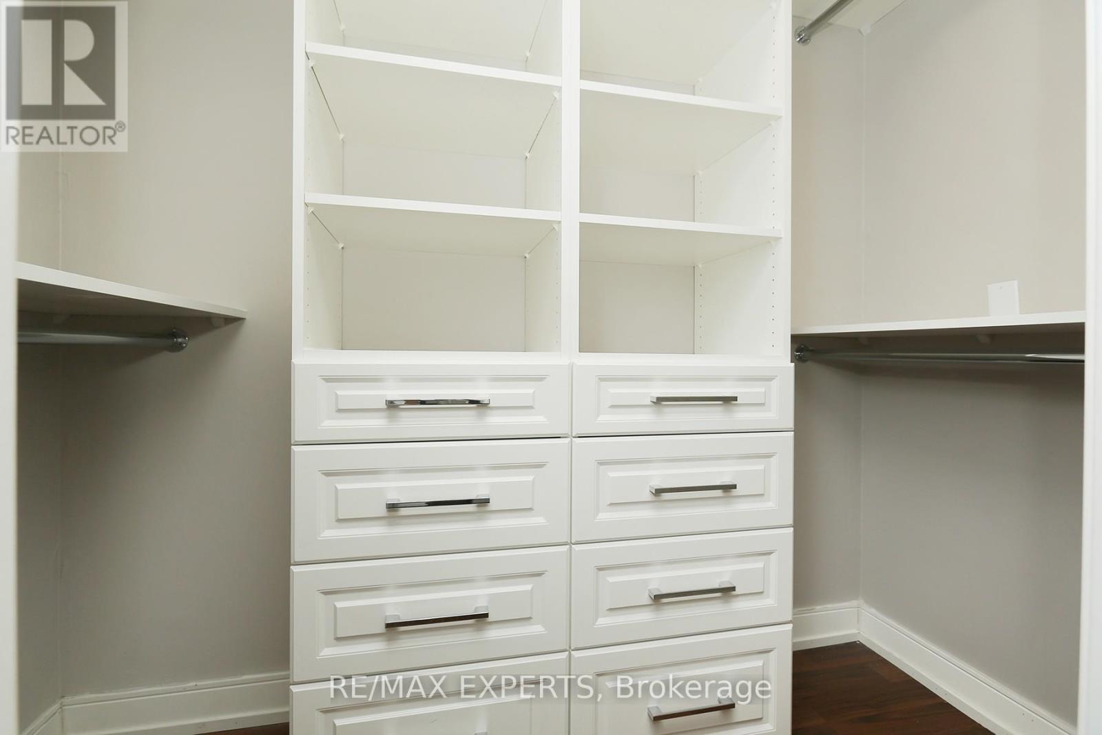 1609 - 2045 Lake Shore Boulevard Property Photo 13