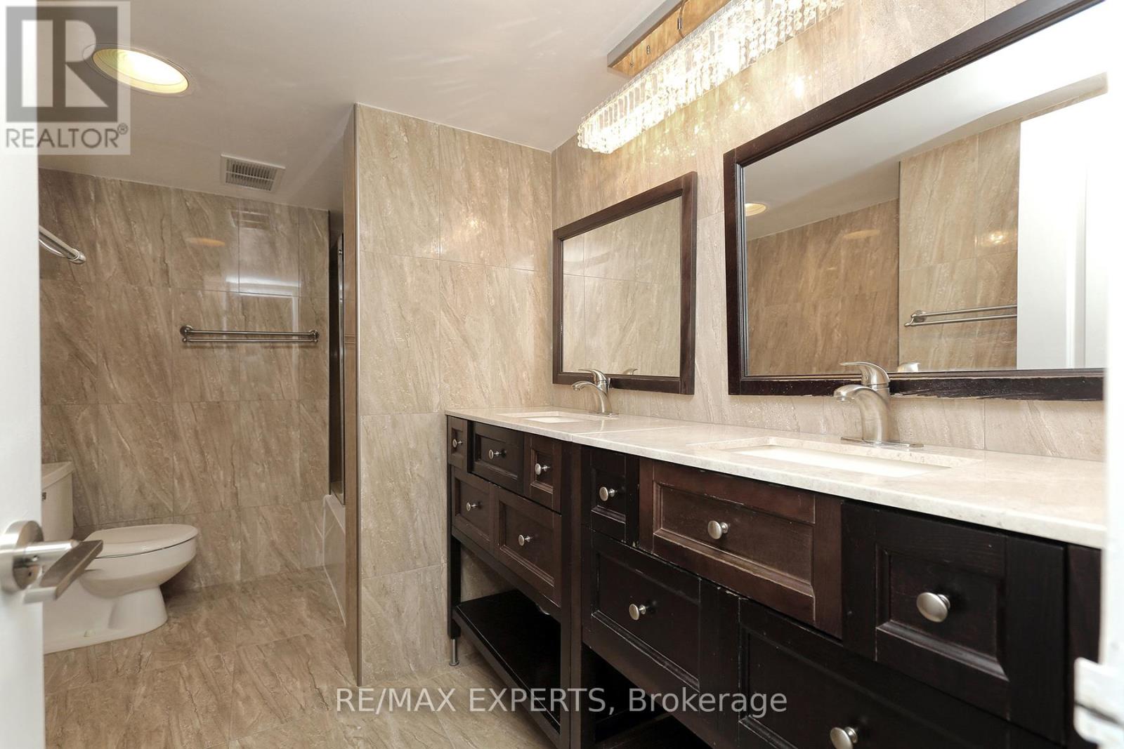 1609 - 2045 Lake Shore Boulevard Property Photo 14