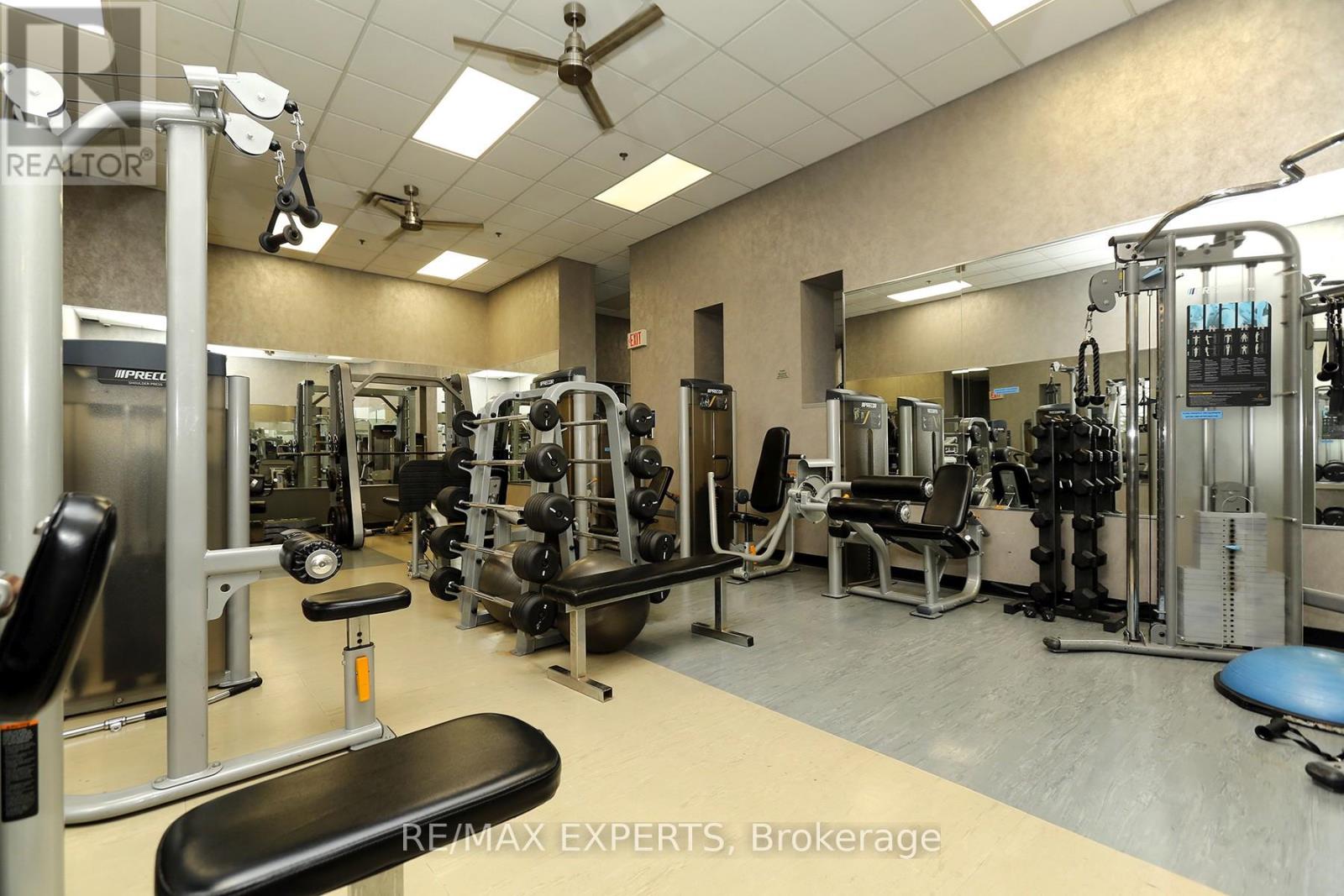 1609 - 2045 Lake Shore Boulevard Property Photo 21