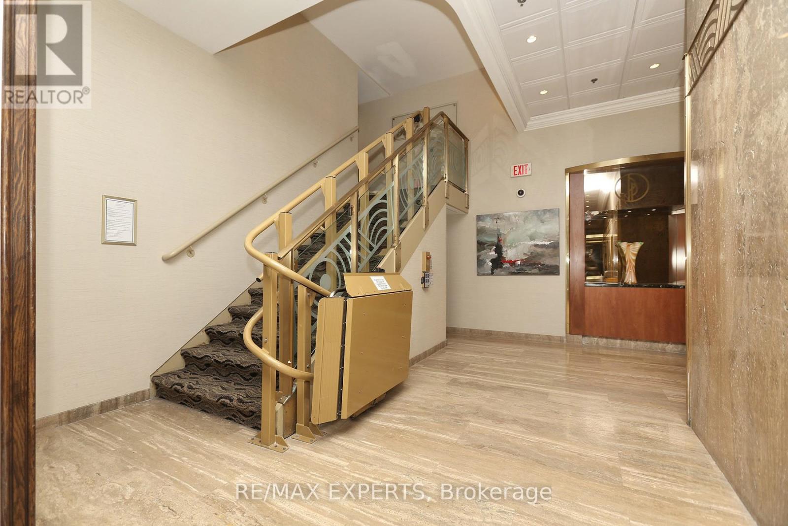 1609 - 2045 Lake Shore Boulevard Property Photo 22