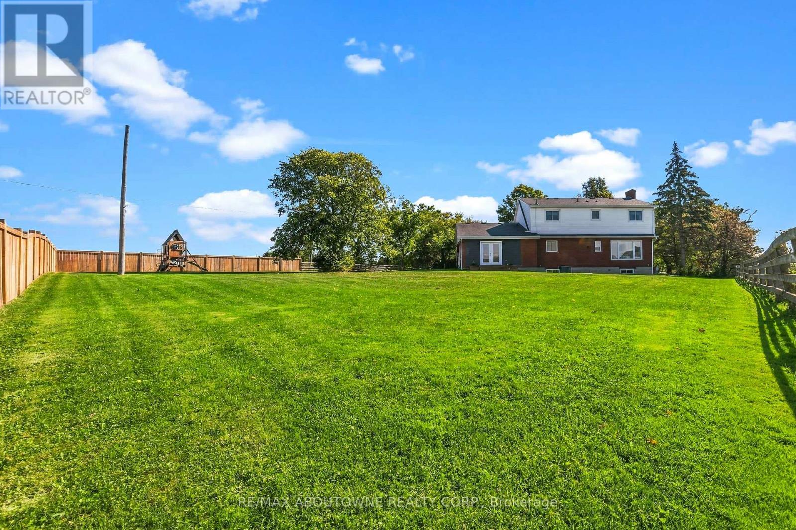 5367 2 Side Road Property Photo 28