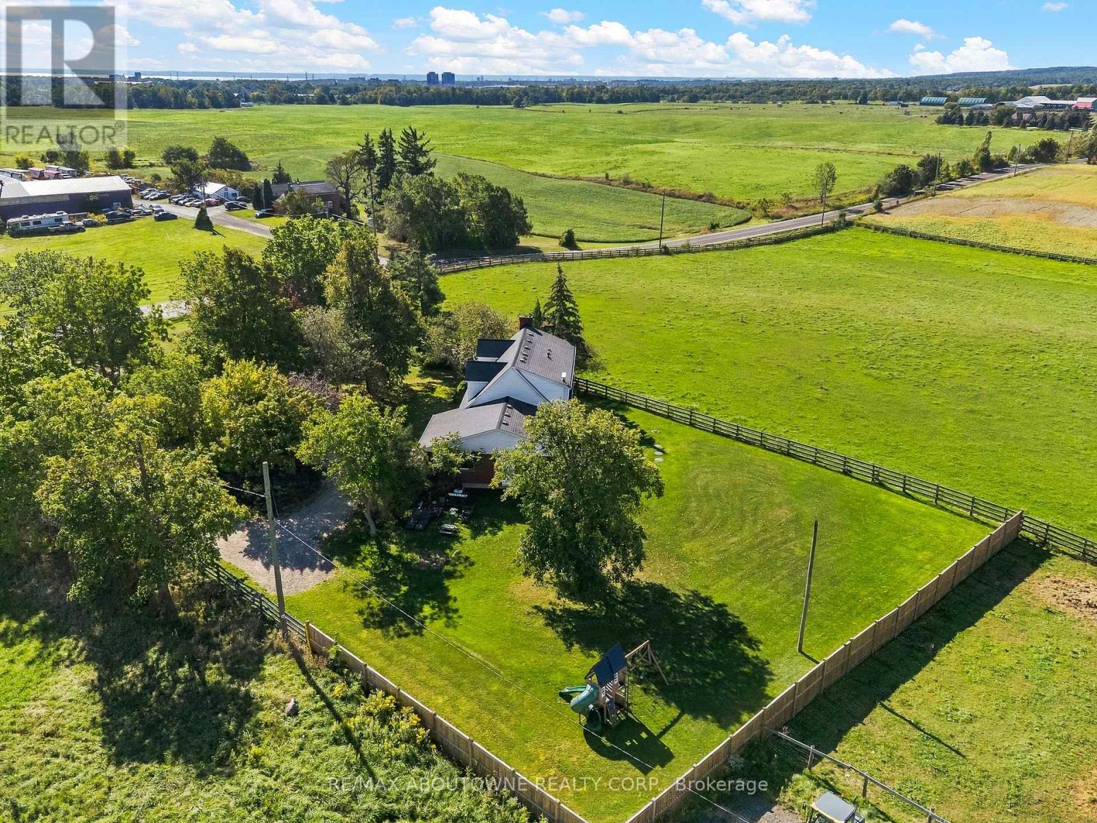 5367 2 Side Road Property Photo 34