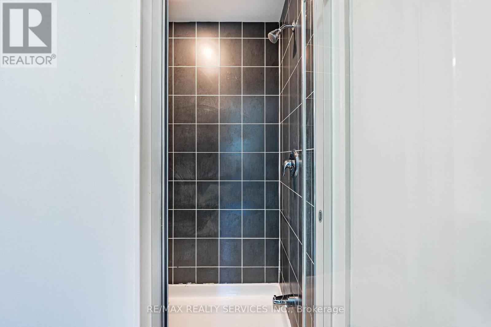 60 Brixham Lane Property Photo 31