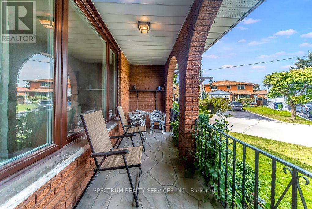 16 Burin Court Property Photo 4
