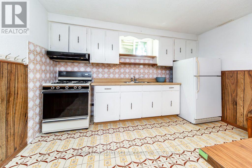 16 Burin Court Property Photo 38