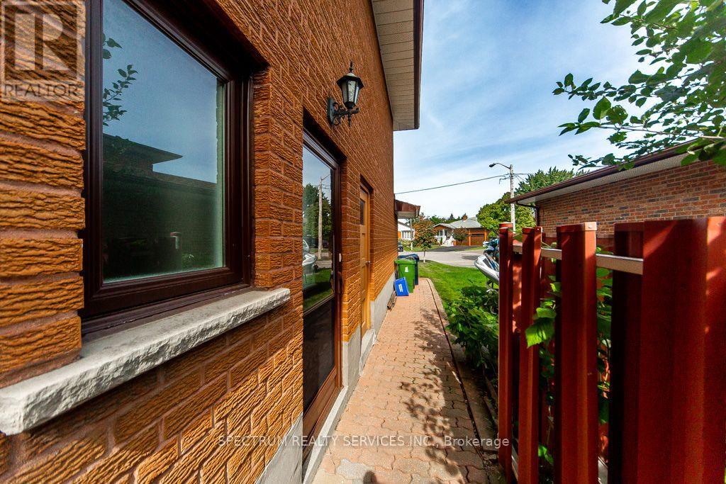 16 Burin Court Property Photo 42