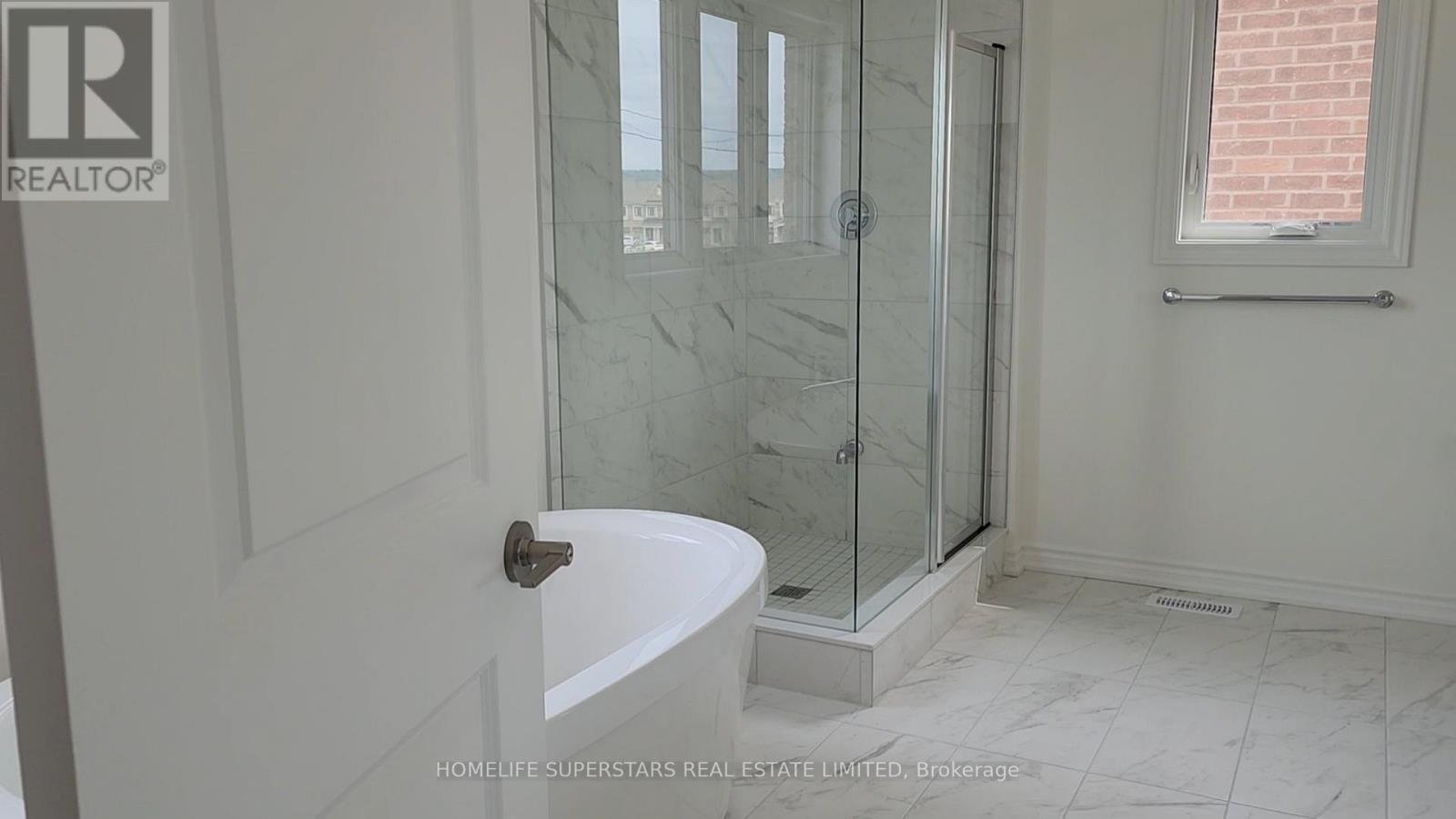 1499 Kitchen Court N Property Photo 6