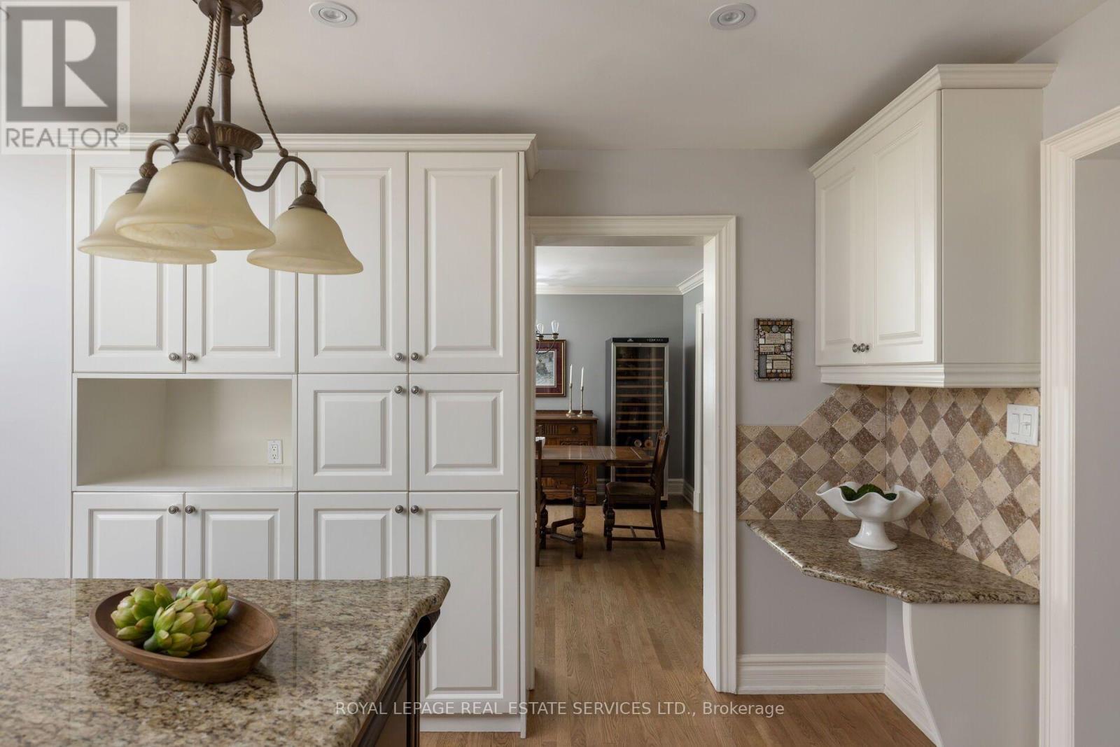 4279 Bridlepath Trail Property Photo 11