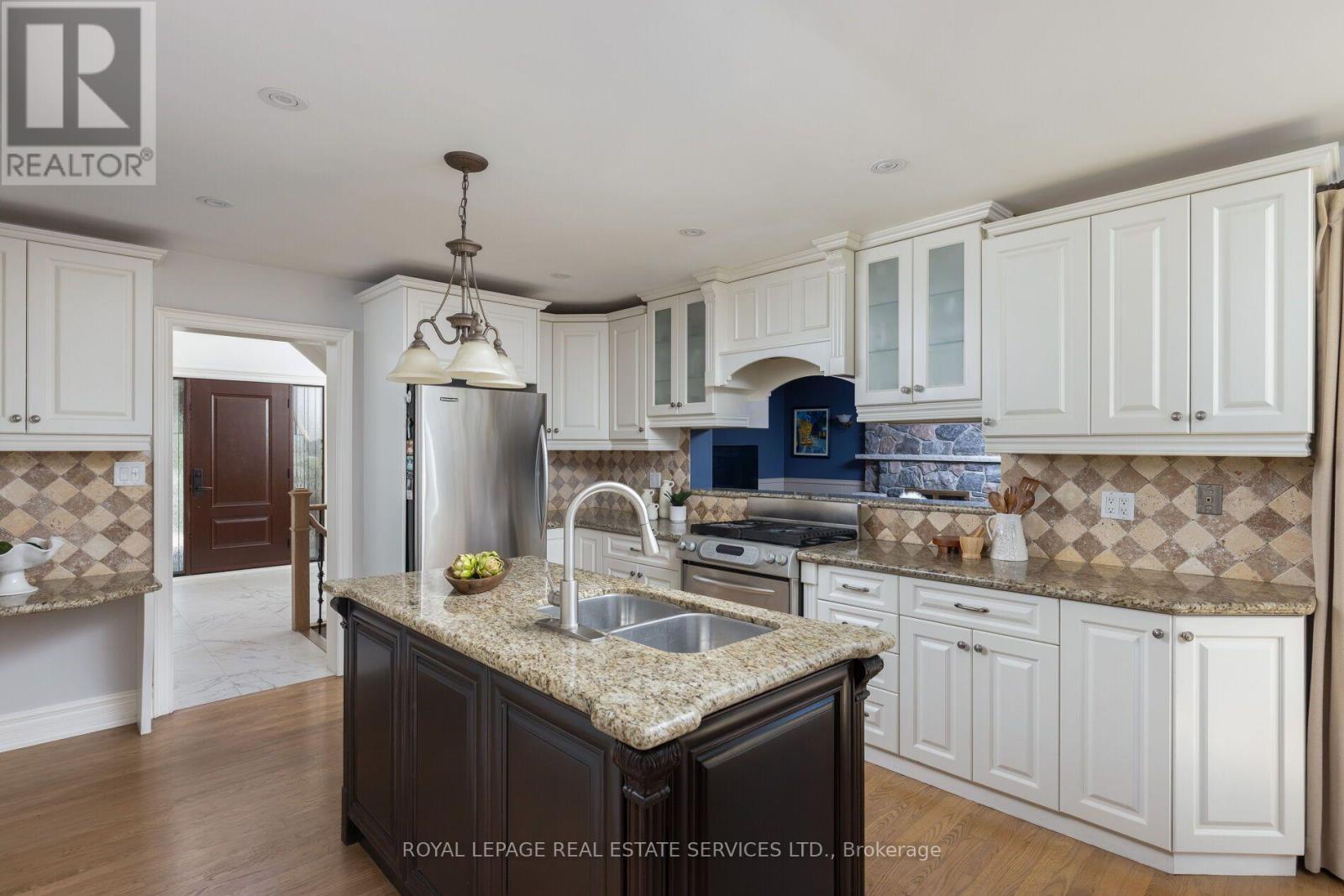 4279 Bridlepath Trail Property Photo 14
