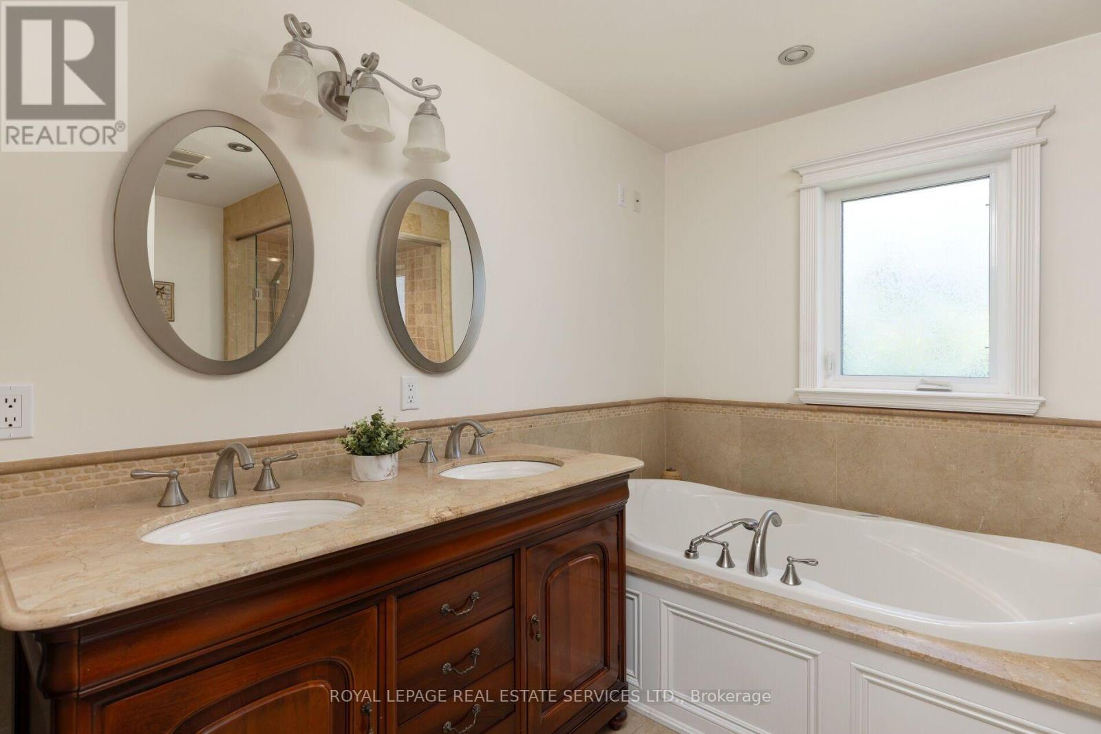 4279 Bridlepath Trail Property Photo 20