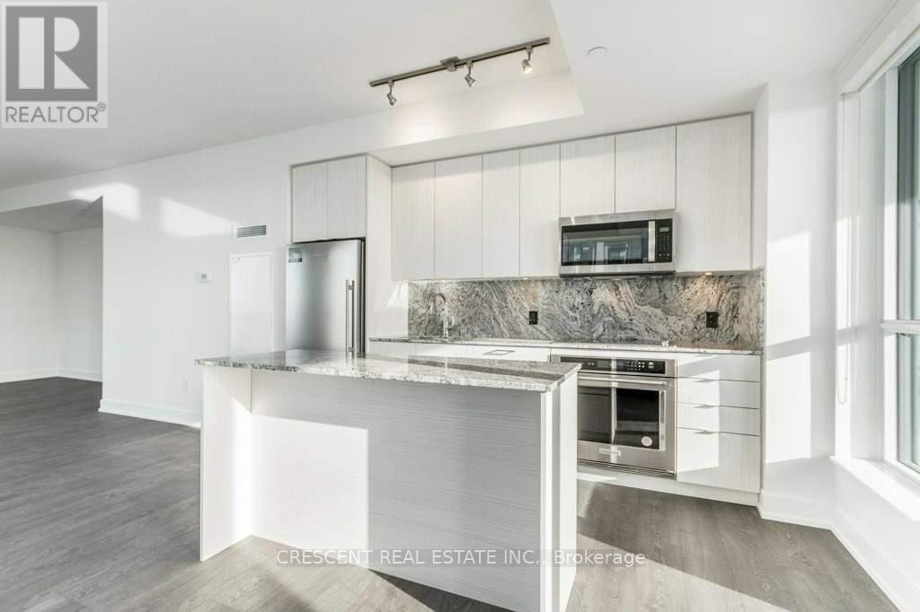 3829 - 5 Mabelle Avenue Property Photo 10