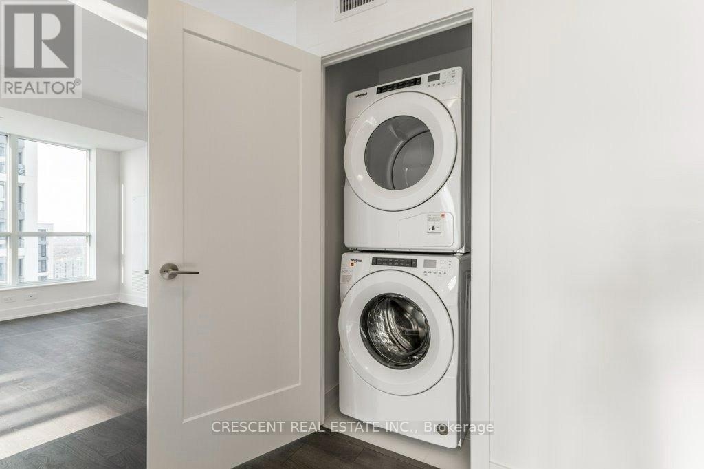 3829 - 5 Mabelle Avenue Property Photo 26