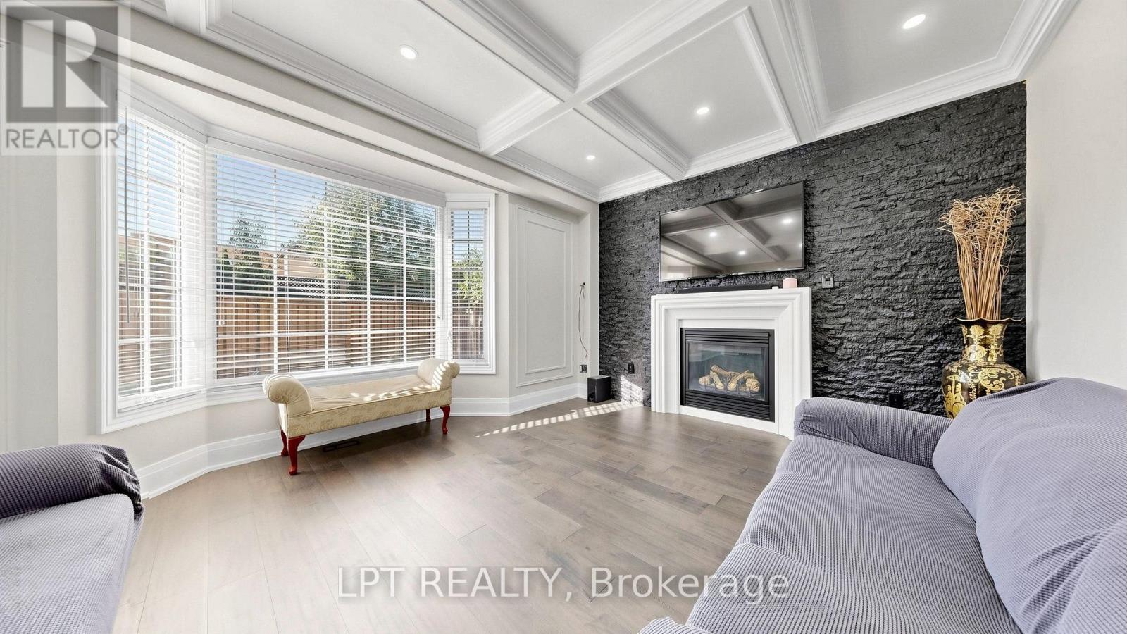 4 Plentywood Drive Property Photo 4