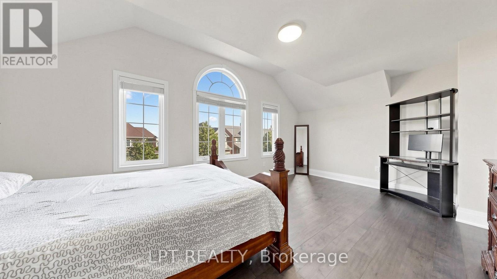 4 Plentywood Drive Property Photo 22