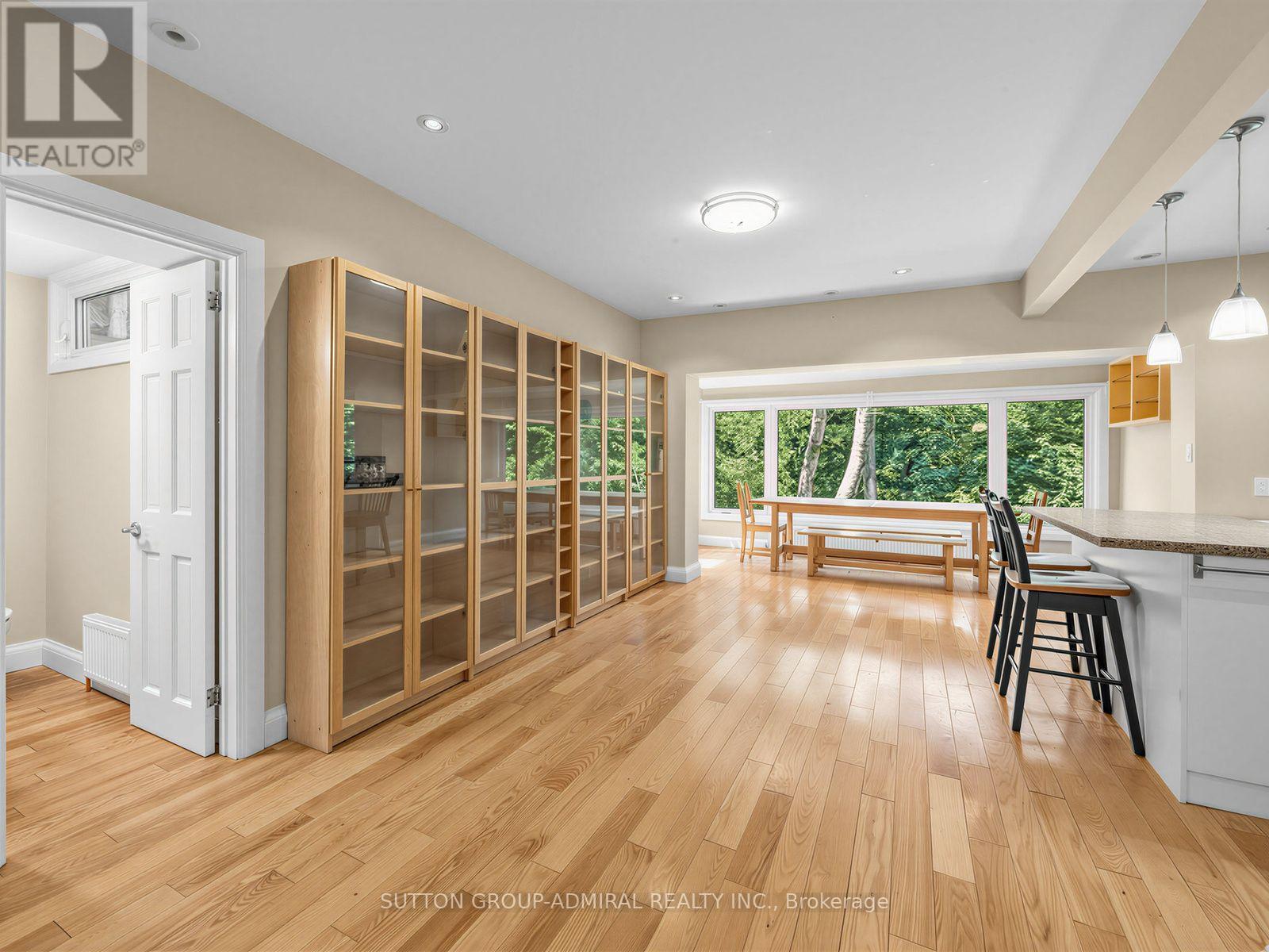 246 Ellis--main Avenue Property Photo 6