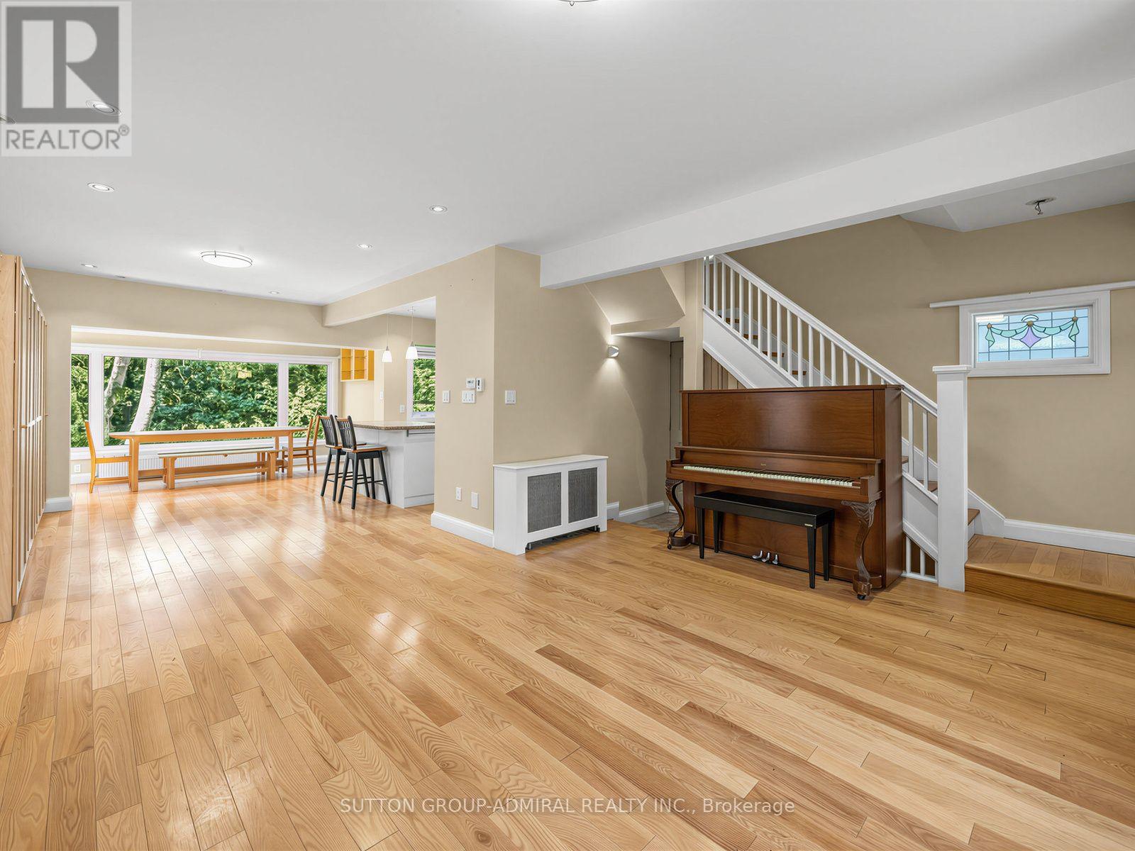 246 Ellis--main Avenue Property Photo 8