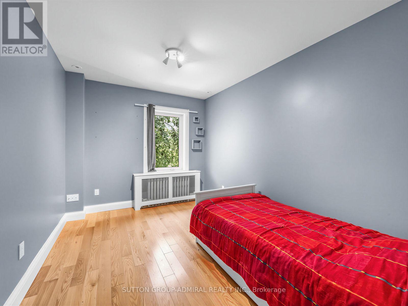 246 Ellis--main Avenue Property Photo 18