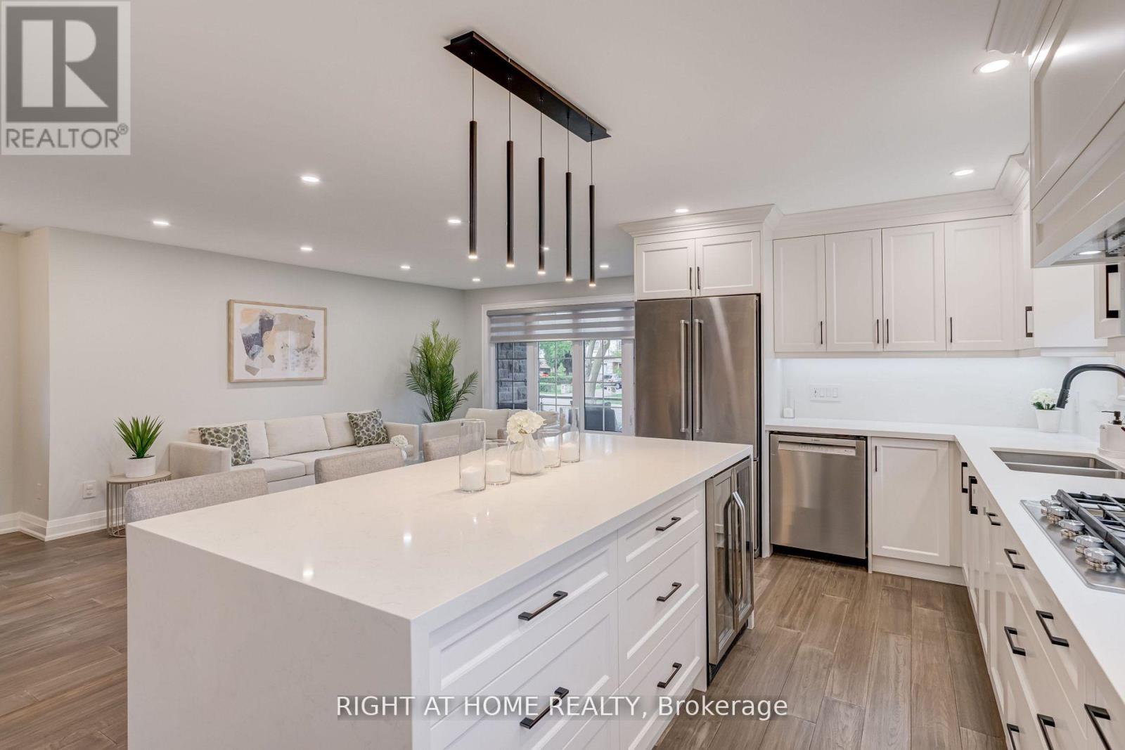 260 Louis Drive Property Photo 10