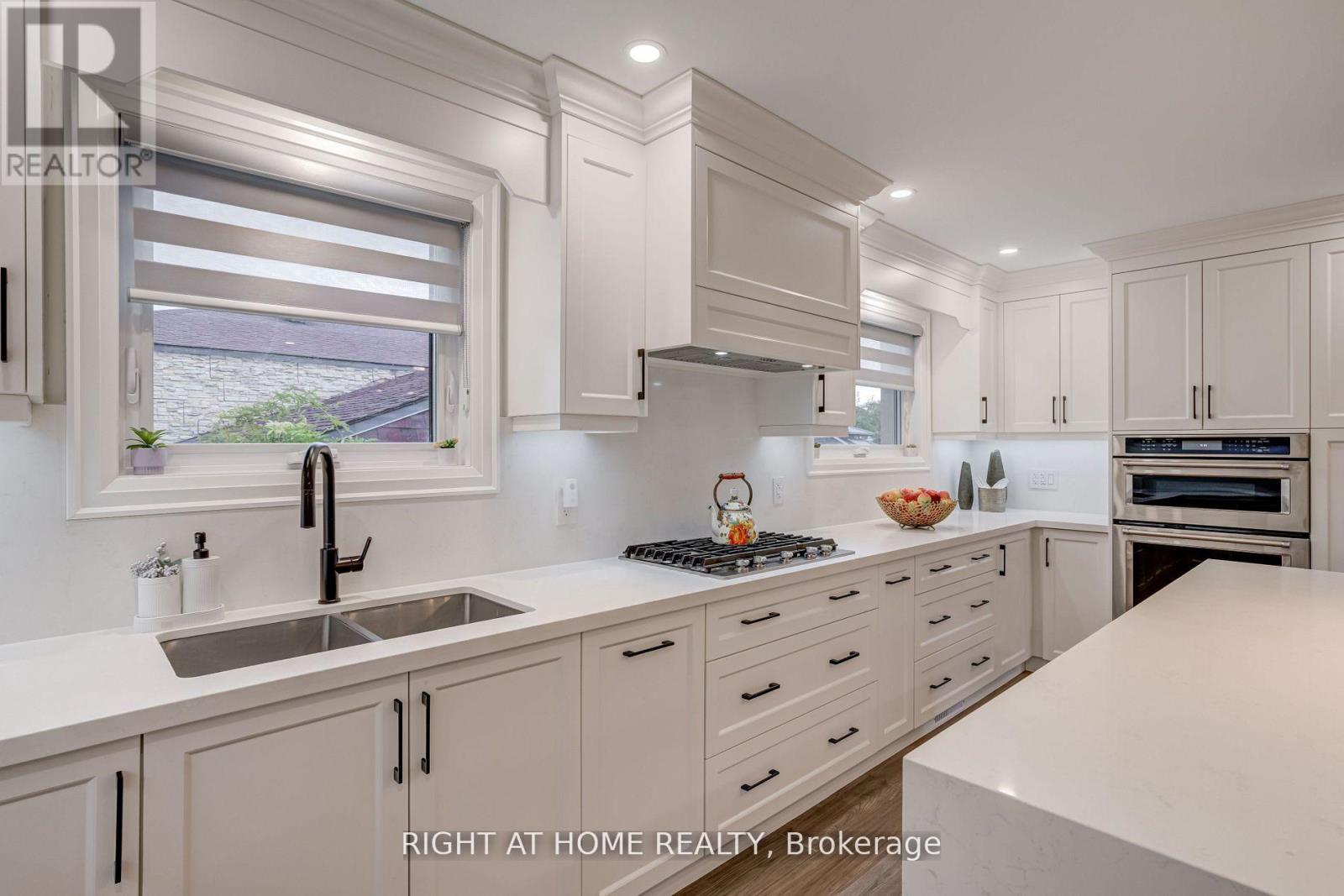 260 Louis Drive Property Photo 11
