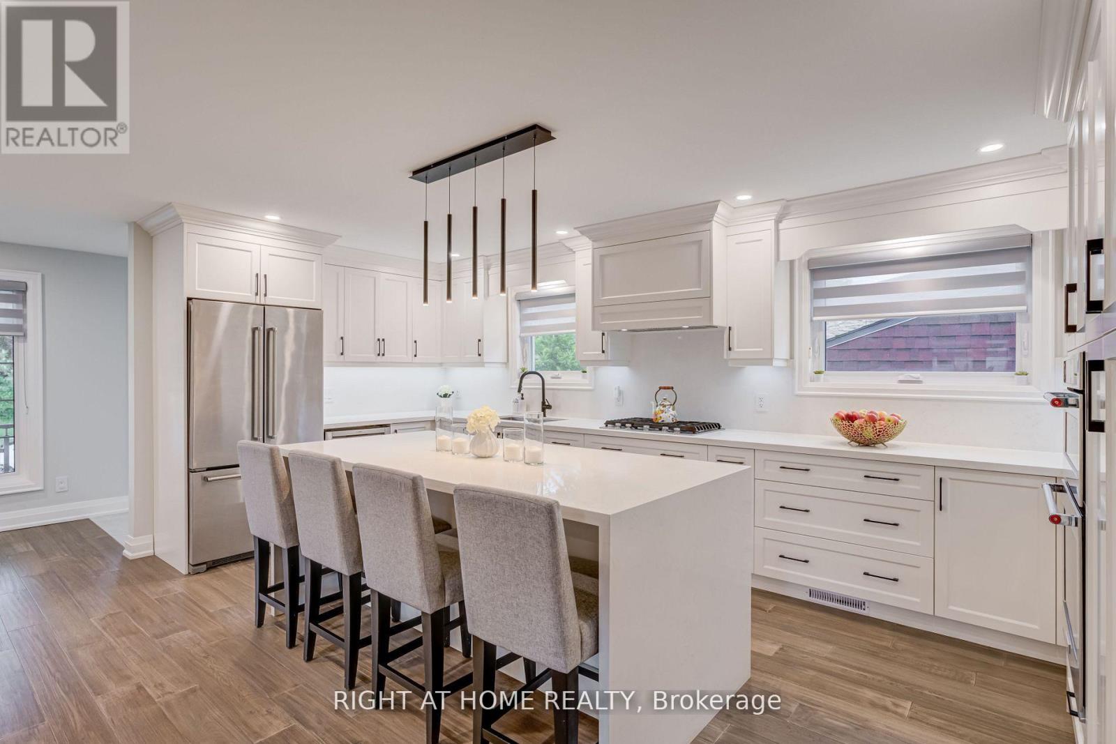 260 Louis Drive Property Photo 12