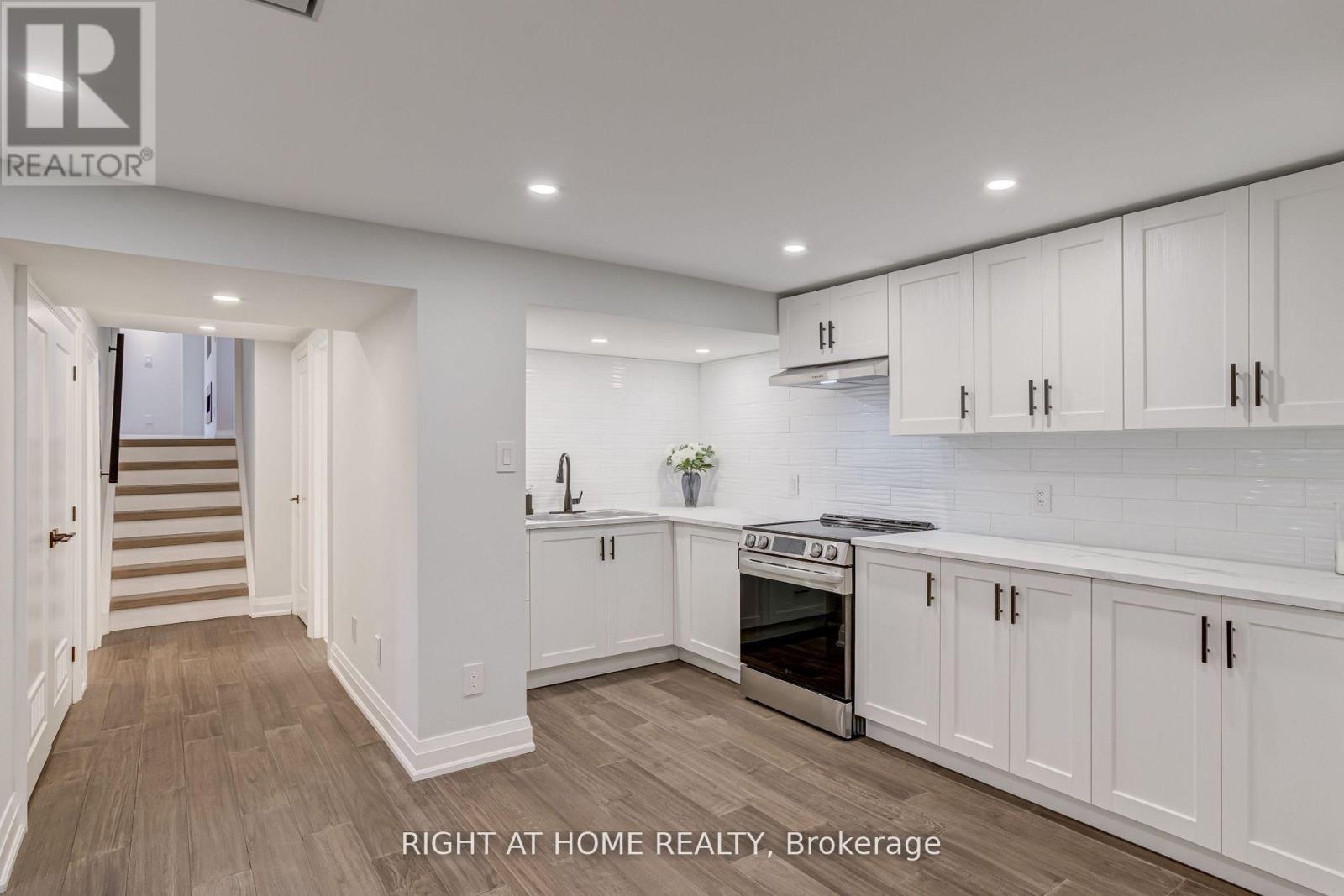 260 Louis Drive Property Photo 29