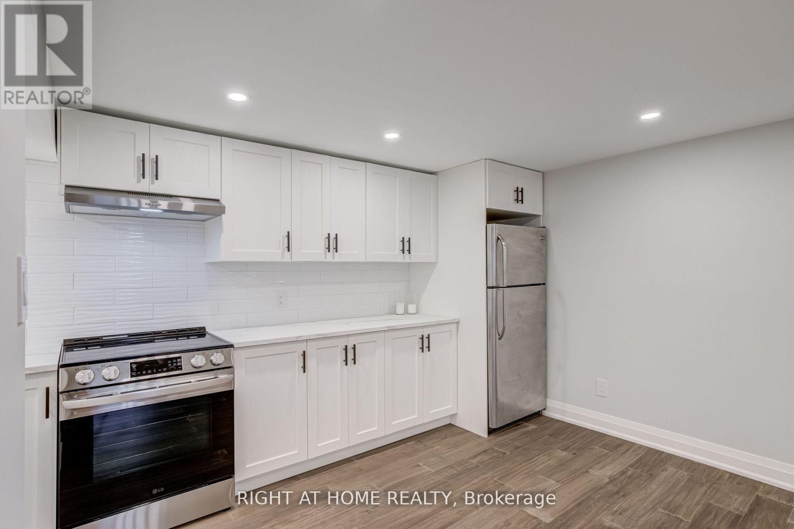 260 Louis Drive Property Photo 31