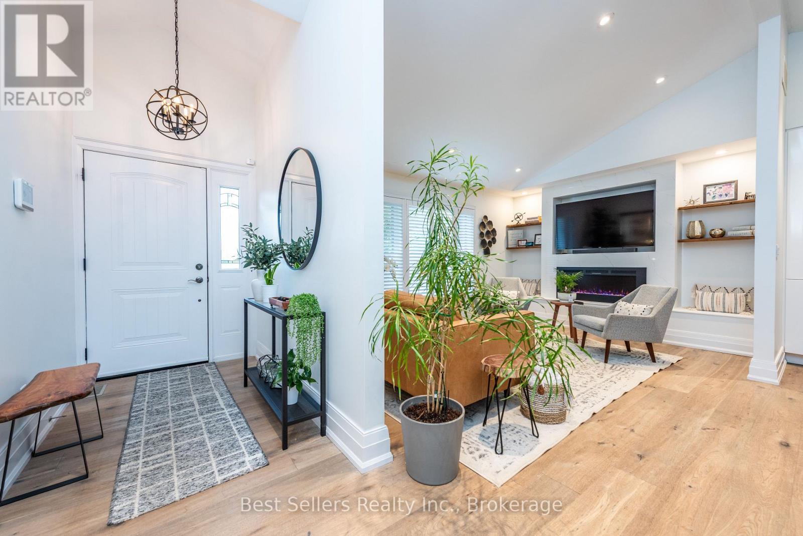 7407 Milburough Line E Property Photo 6