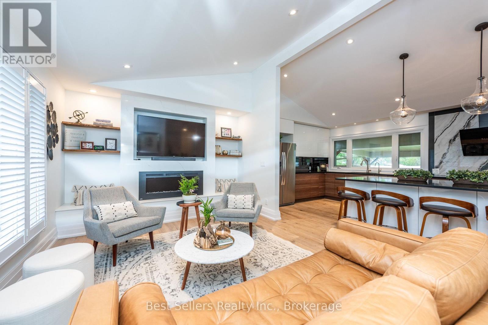 7407 Milburough Line E Property Photo 11