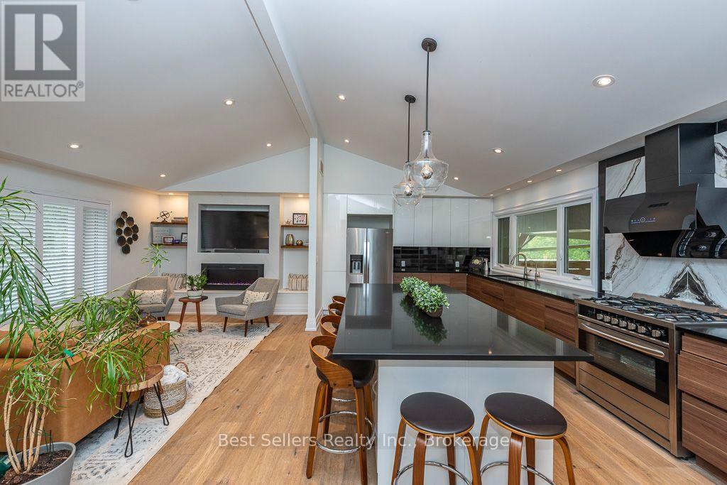 7407 Milburough Line E Property Photo 18