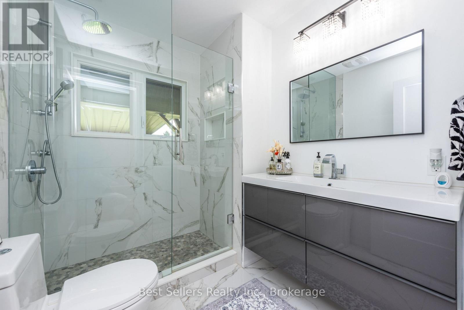 7407 Milburough Line E Property Photo 20