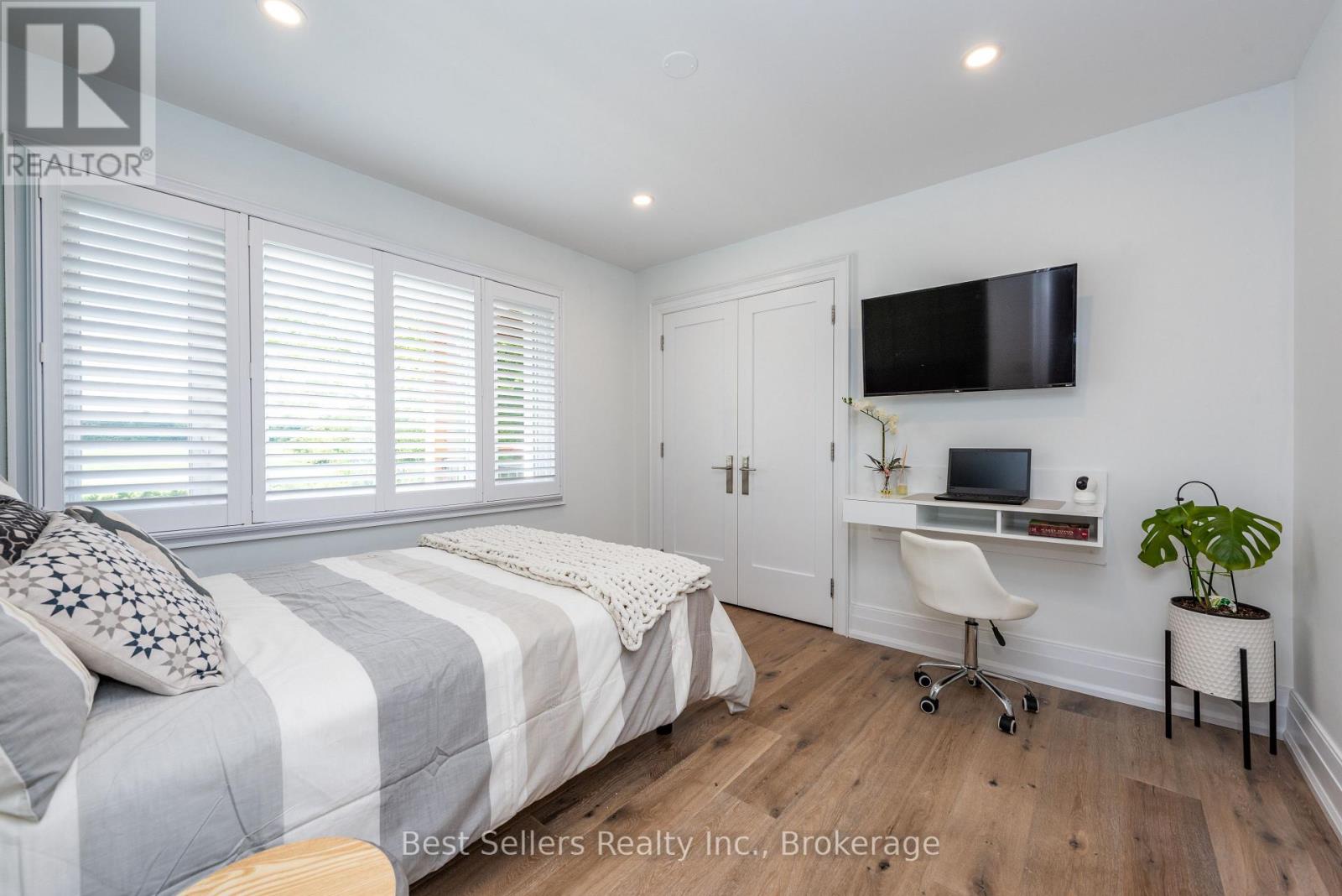 7407 Milburough Line E Property Photo 22