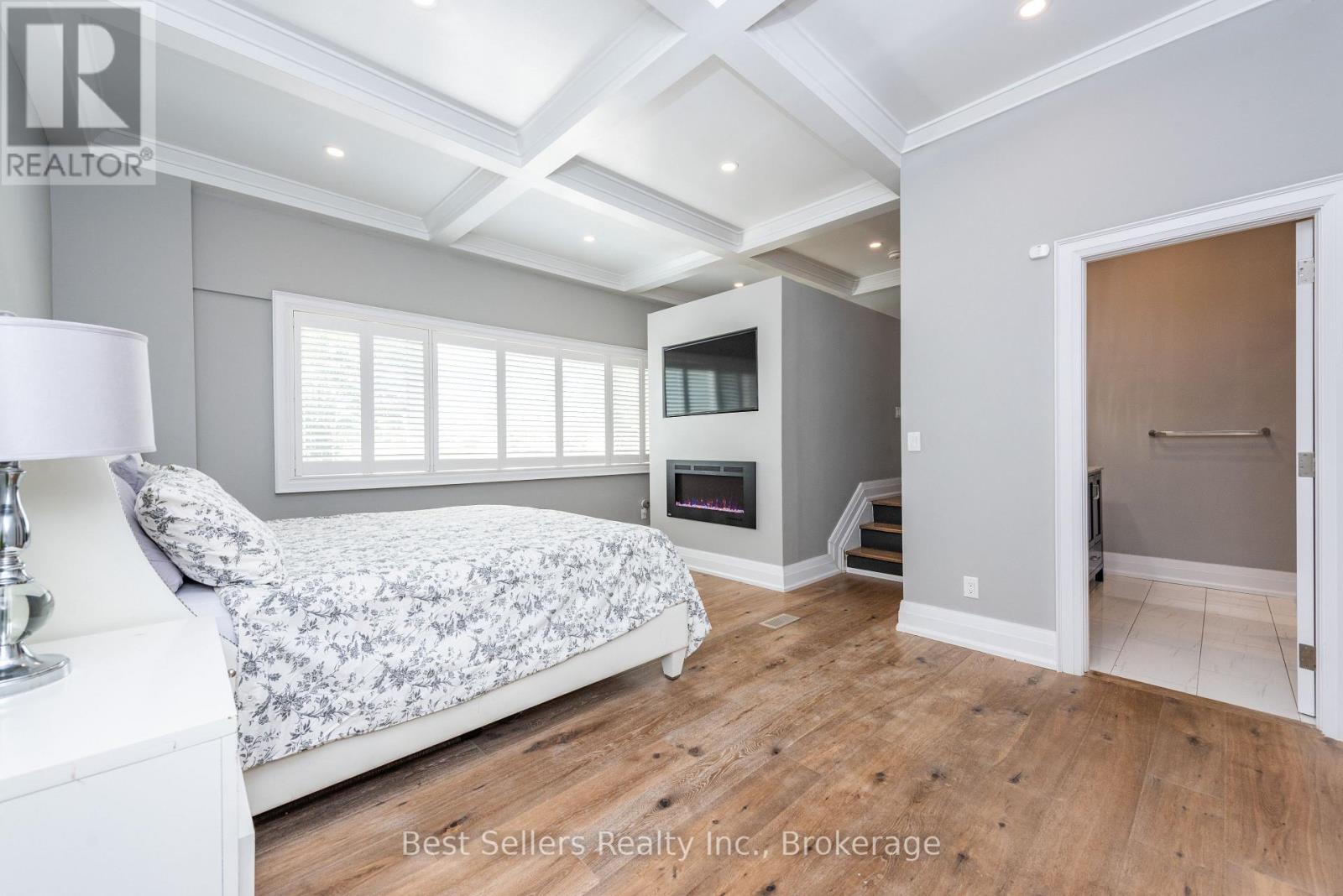 7407 Milburough Line E Property Photo 29