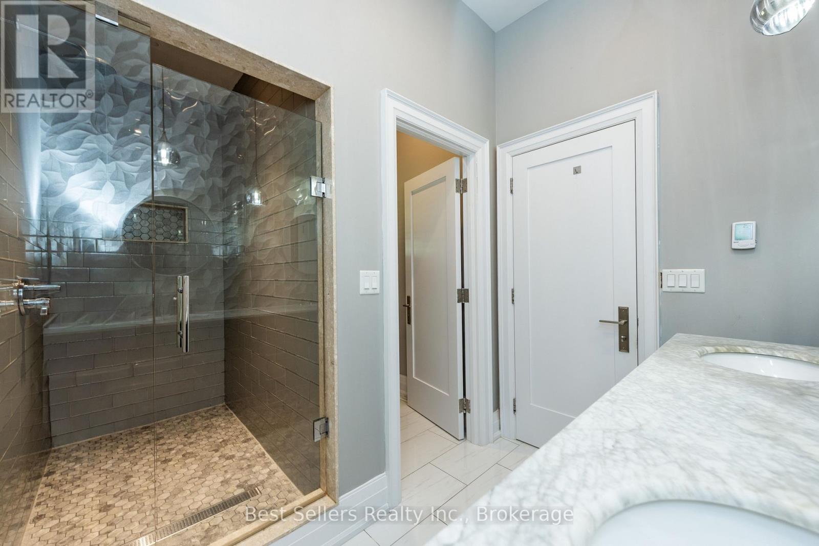 7407 Milburough Line E Property Photo 30