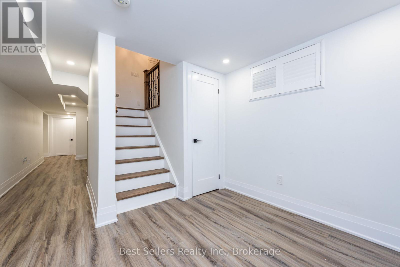 7407 Milburough Line E Property Photo 34