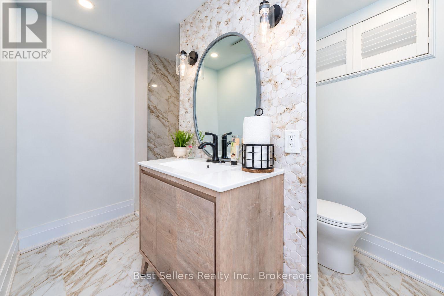 7407 Milburough Line E Property Photo 38