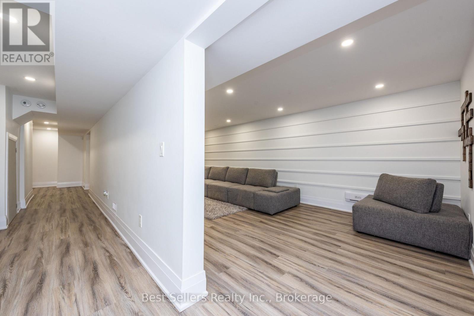 7407 Milburough Line E Property Photo 39