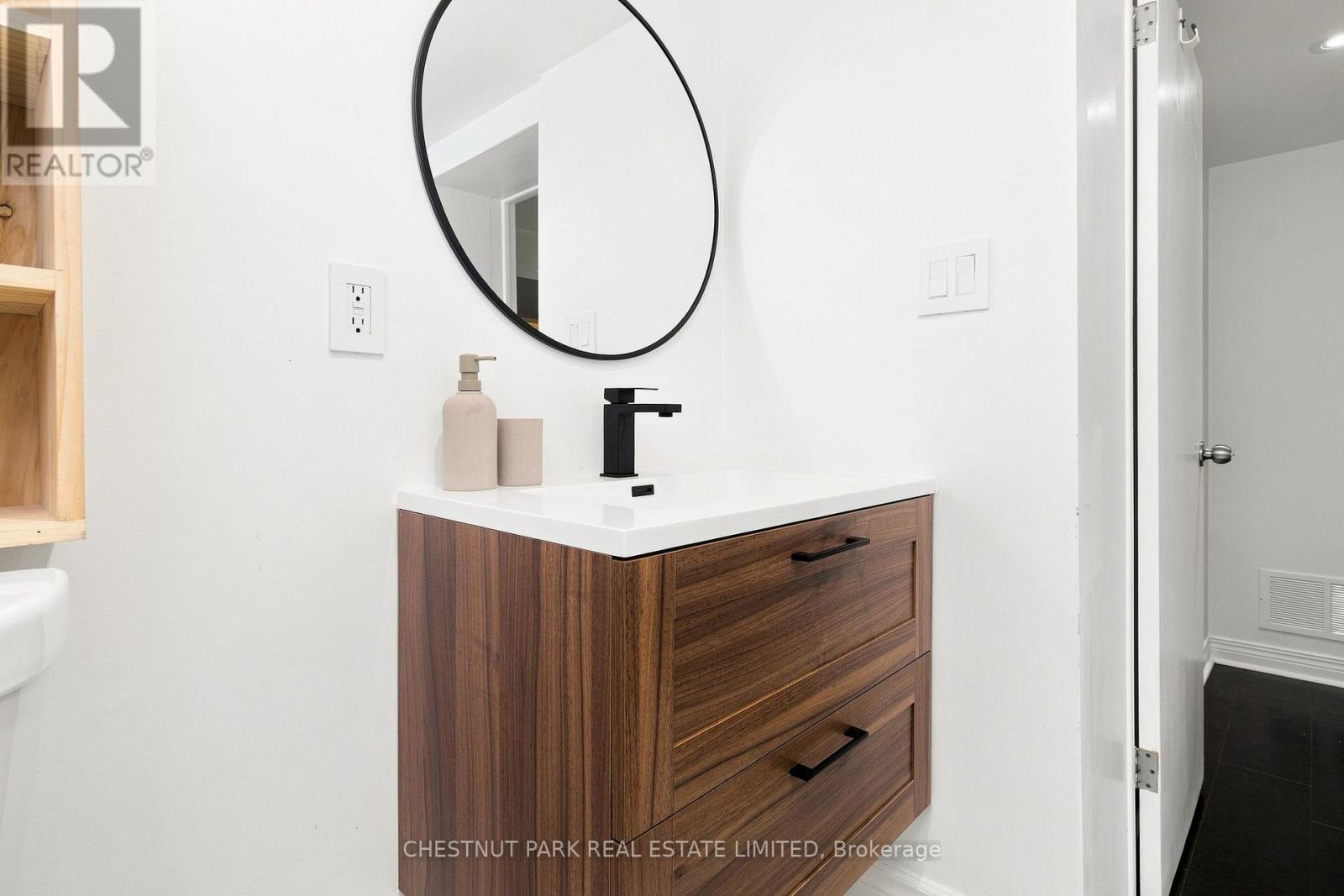 127 Durie Street Property Photo 35
