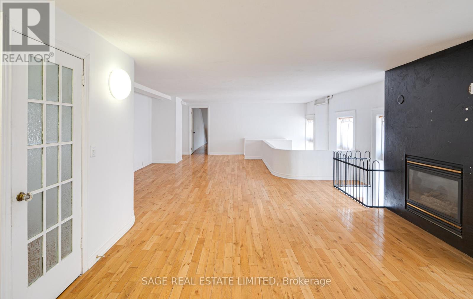 Main N - 207a Cowan Avenue Property Photo 10