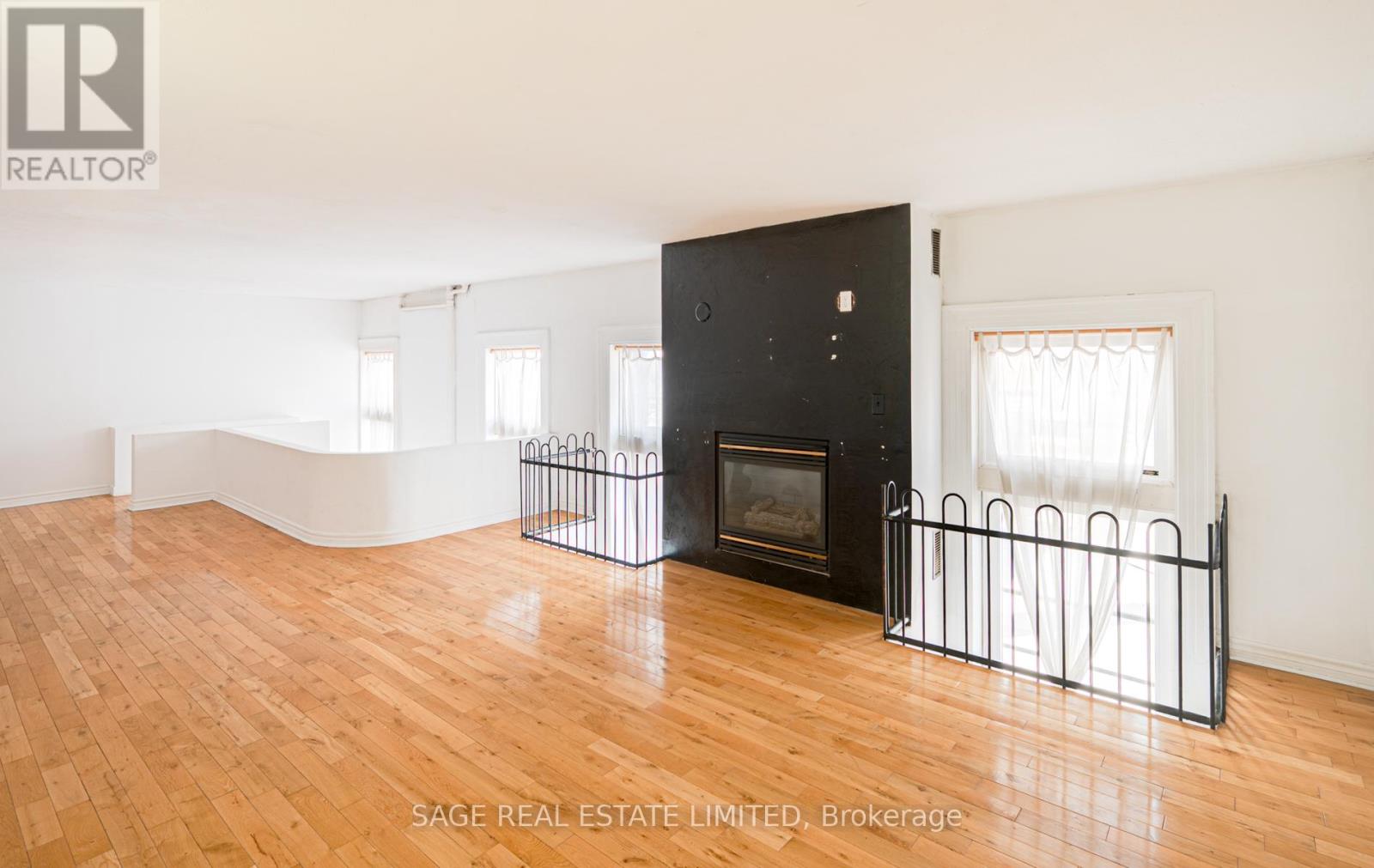 Main N - 207a Cowan Avenue Property Photo 11
