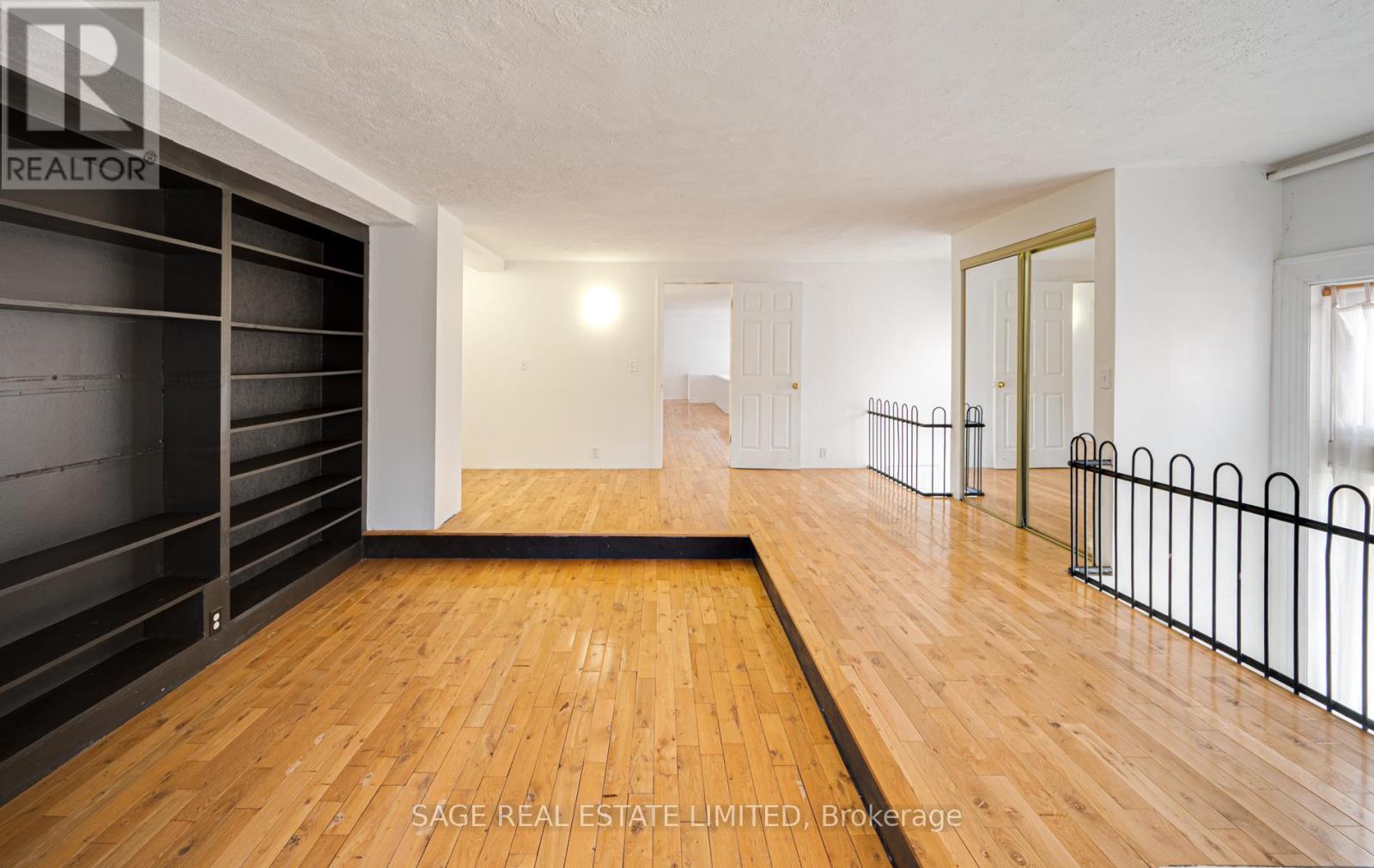 Main N - 207a Cowan Avenue Property Photo 14