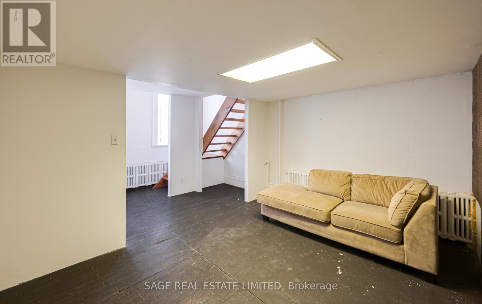 Main N - 207a Cowan Avenue Property Photo 19
