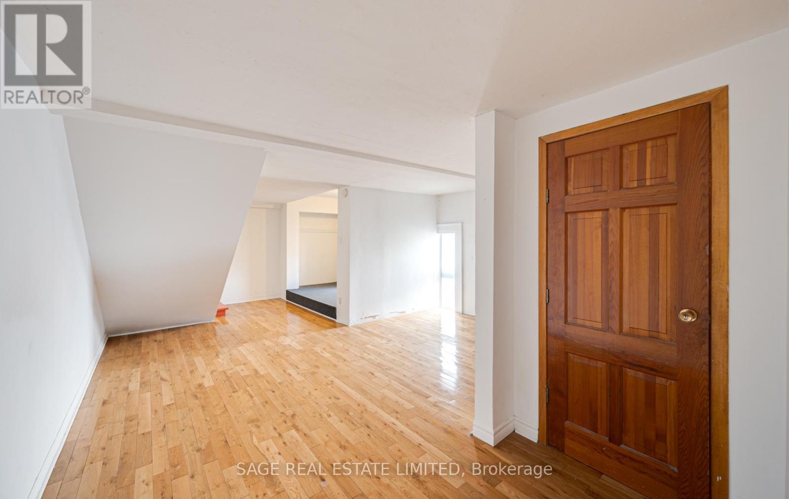 Main N - 207a Cowan Avenue Property Photo 31