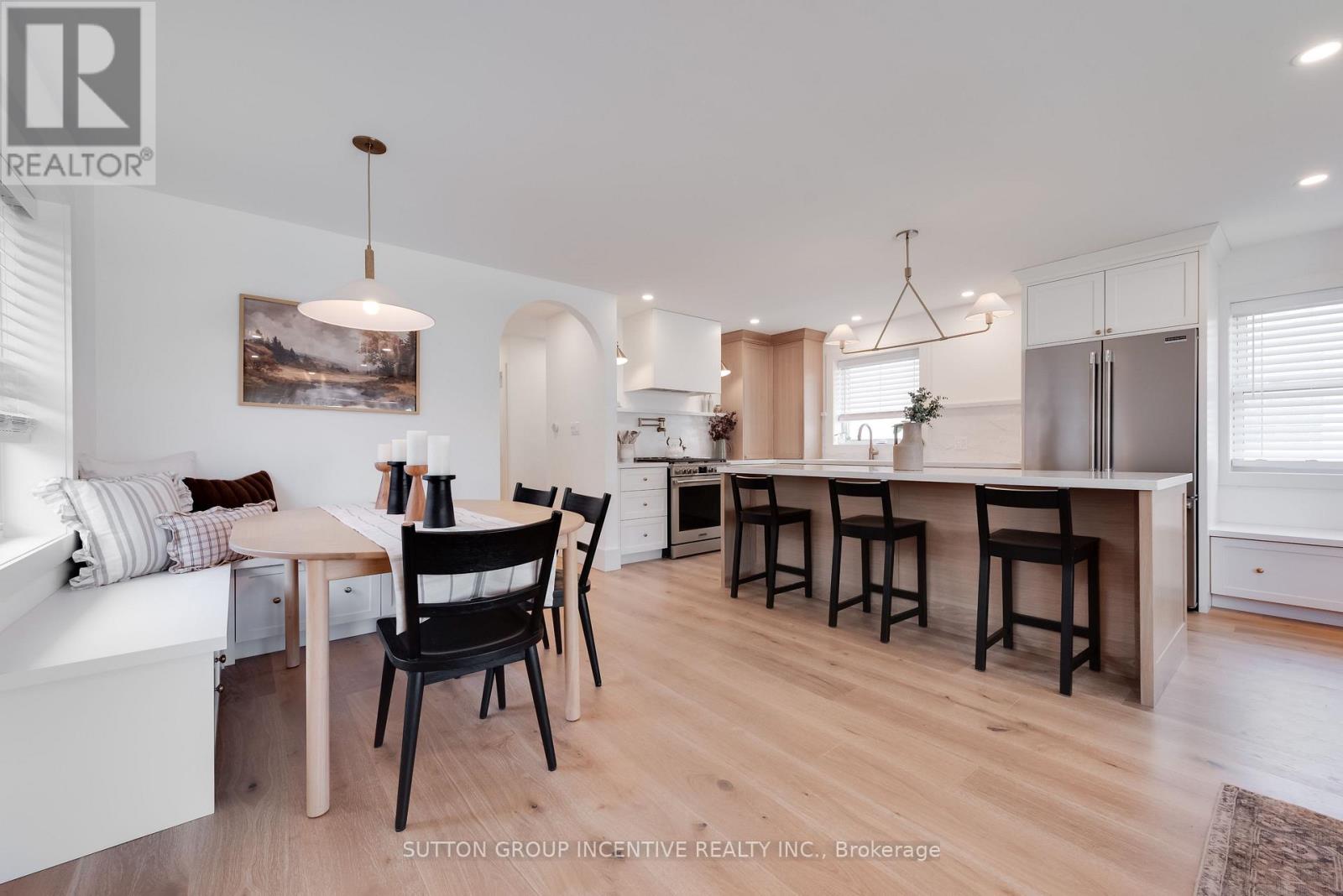 16 Robindale Avenue Property Photo 8